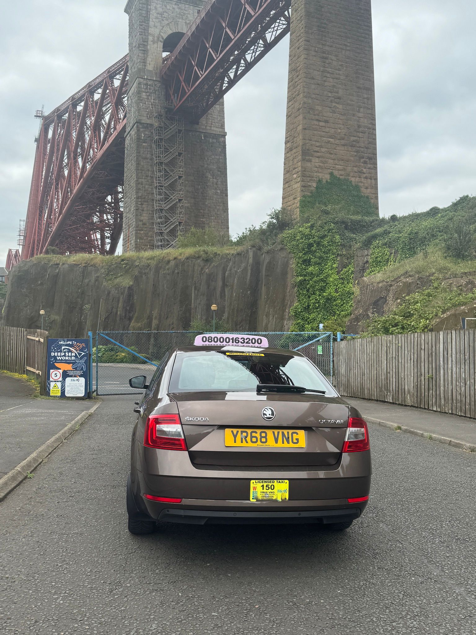 Local taxi service vehicle in Dunfermline providing reliable 24/7 transport across KY11, KY12 and nearby Fife areas.