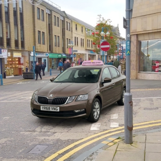 Long distance taxi service from Dunfermline by DAS Taxis for airport and city transfers
